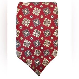 ❤️ARROW Geometric Red Silk Vintage Tie.  Beautifully made. Pure Silk.